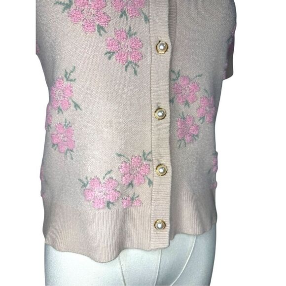 Forward Women’s Small Short Sleeve Floral Embroidered Sweater Button Front - Picture 3 of 8